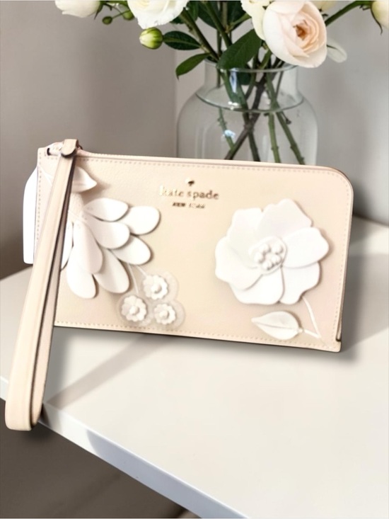 kate spade Handbags - kate spade Lucy Milk Glass Leather Floral Appliqué Wristlet NWT | $169 MSRP